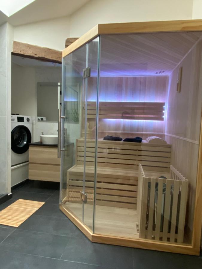 Charmant Appartement Avec Spa フォントネー・ル・コント エクステリア 写真